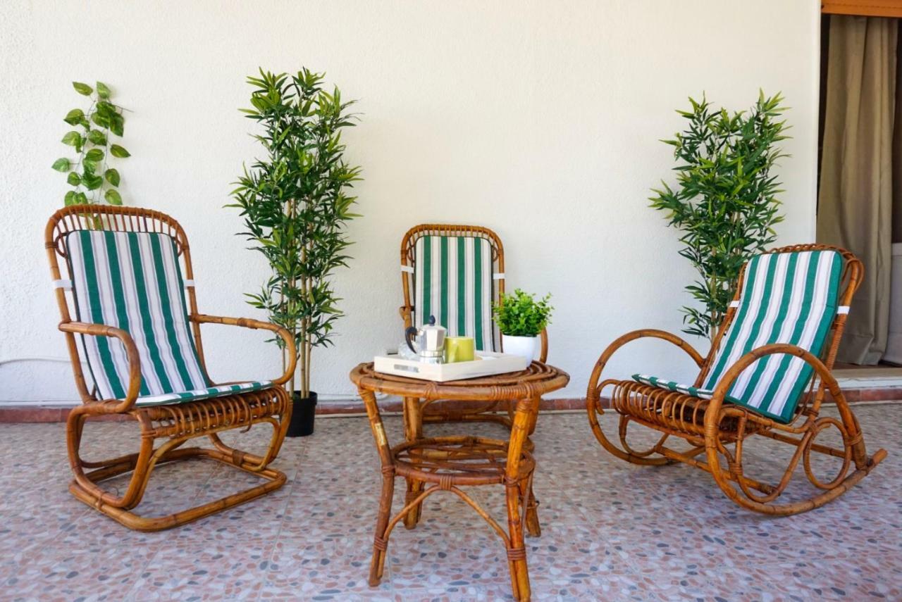 Villa Aurelia -Seafront Apartment With Patio 플루미니 디 콰르투 외부 사진