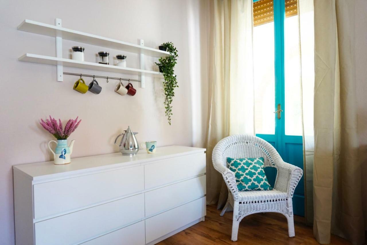 Villa Aurelia -Seafront Apartment With Patio 플루미니 디 콰르투 외부 사진